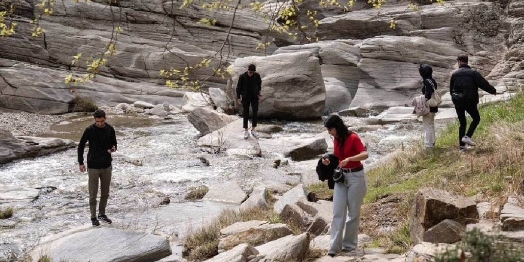Doğanın suyla şekillenen sanat eseri: Bu yaz herkes akın edecek 10